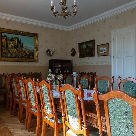 Hotel apartamentowy Pałac Pozorty *
