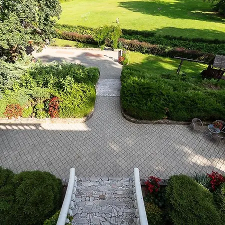 Hotel apartamentowy Pałac Pozorty