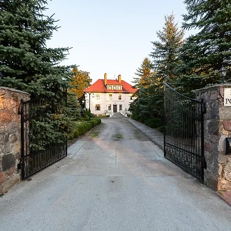 Pałac Pozorty Hotel apartamentowy *