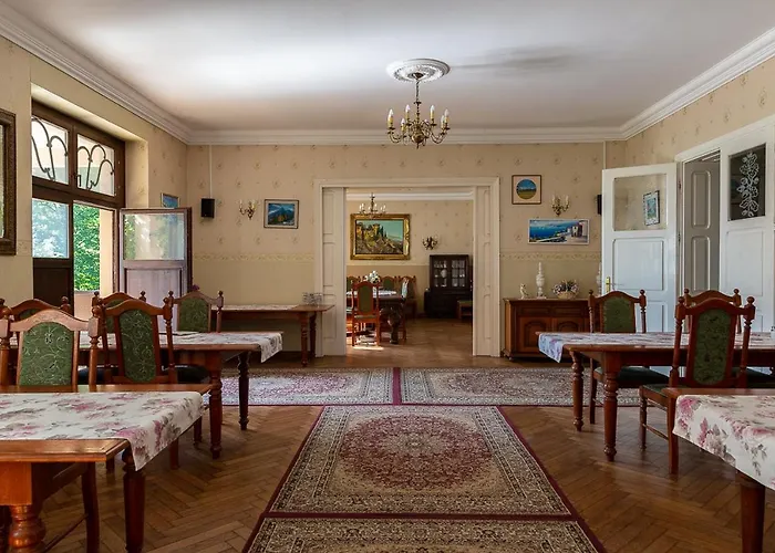 Aparthotel Palac Pozorty