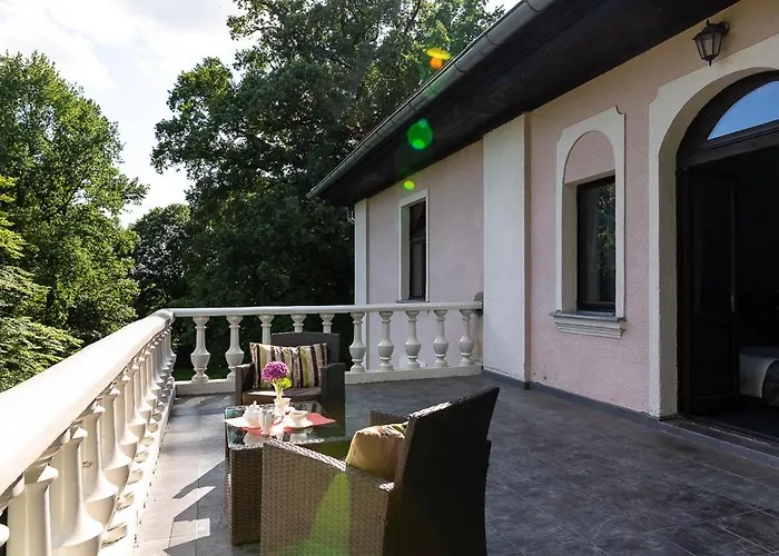 Palac Aparthotel Pozorty